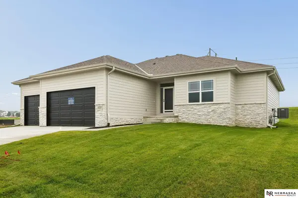13057 S 42nd Avenue, Bellevue, NE 68123