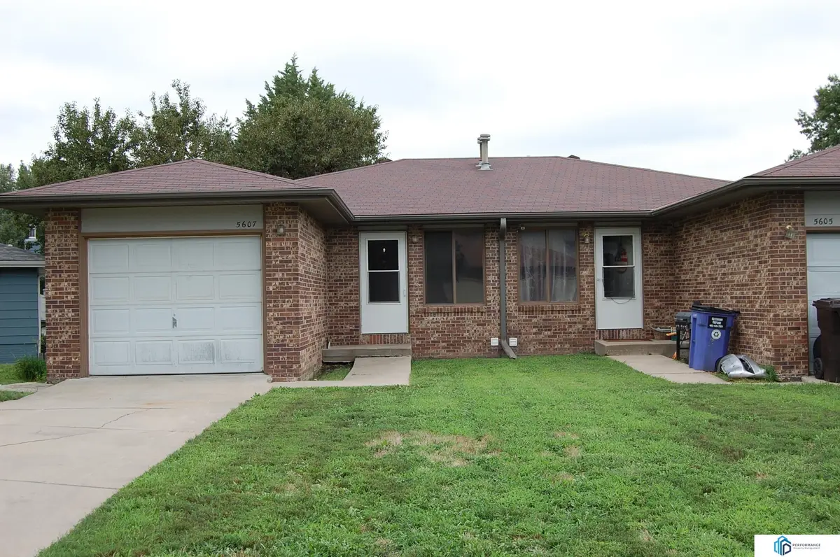 5605-5607 Salt Valley View Street, Lincoln, NE 68512 - #1