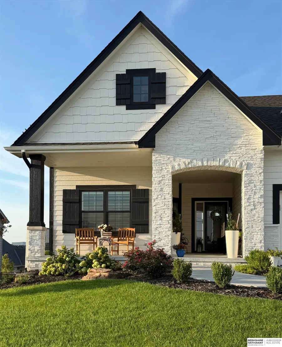 21739 Blaine Street, Elkhorn, NE 68022 - #2