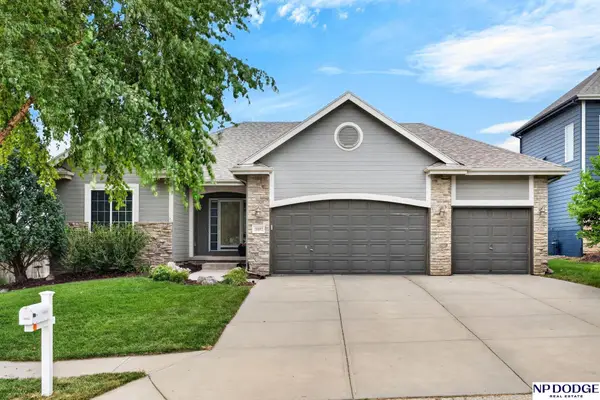 18892 Leavenworth Street, Elkhorn, NE 68022
