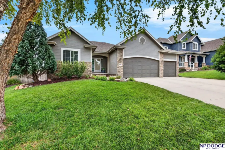 18892 Leavenworth Street, Elkhorn, NE 68022 - #2
