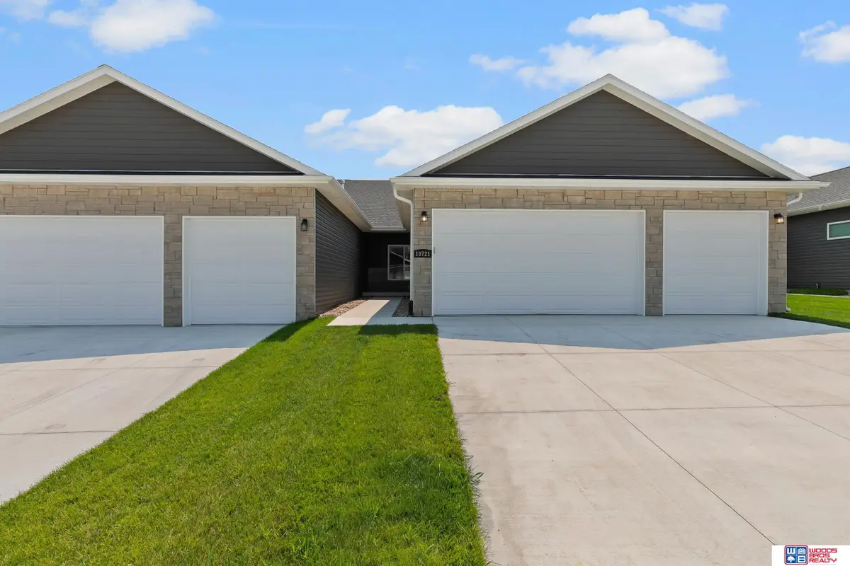 10721 Majestic Lane, Lincoln, NE 68527 - #1
