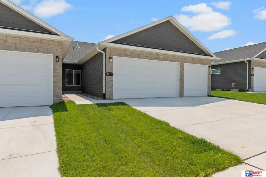 10721 Majestic Lane, Lincoln, NE 68527 - #2
