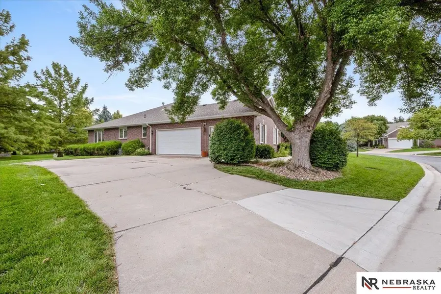 3539 Cape Charles Road E, Lincoln, NE 68516 - #3