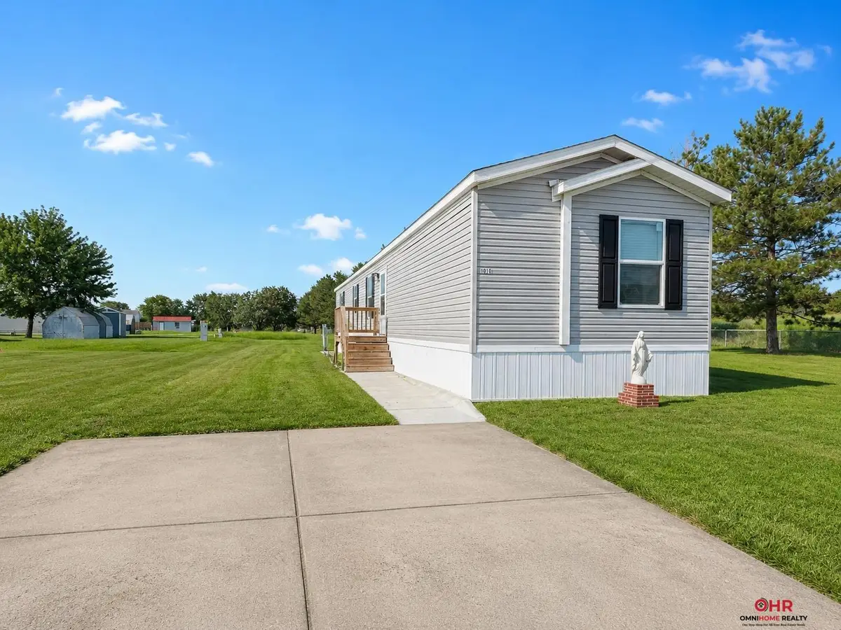 1010 W Peach Street, Lincoln, NE 68522 - #1