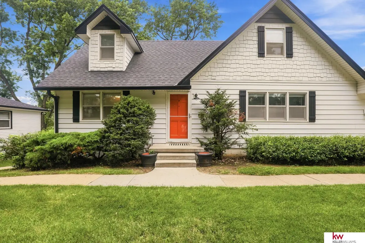 3718 S 49th Avenue, Omaha, NE 68106 - #1