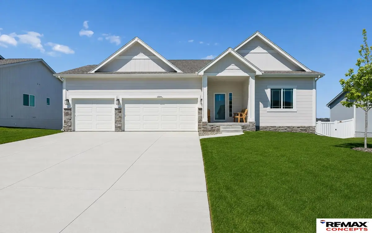 12104 S 107th Avenue, Papillion, NE 68046 - #1