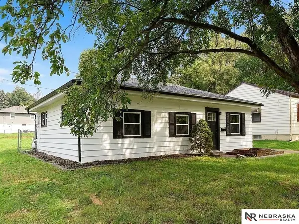 3924 Kansas Avenue, Omaha, NE 68111