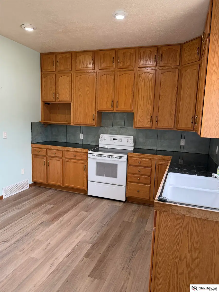 221 S Main Street, Friend, NE 68359 - #2