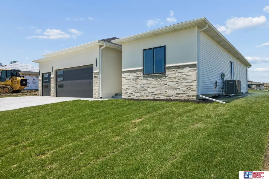 8100 Sasha Avenue, Lincoln, NE 68516 - #3