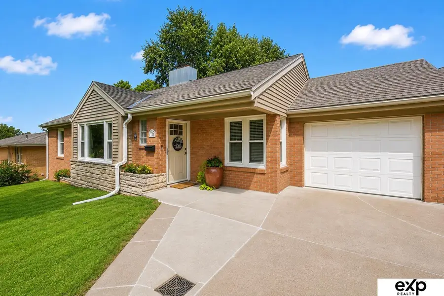 6136 Lafayette Avenue, Omaha, NE 68132 - #2