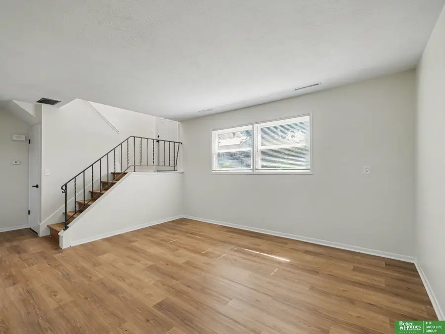 603 Wilshire Drive, Bellevue, NE 68005 - #2