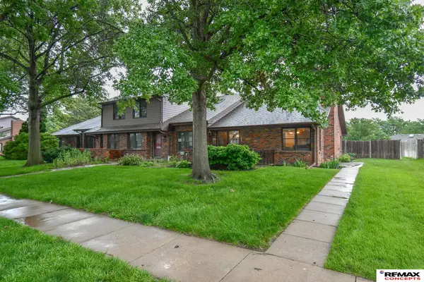1122 Rockhurst Drive, Lincoln, NE 68510