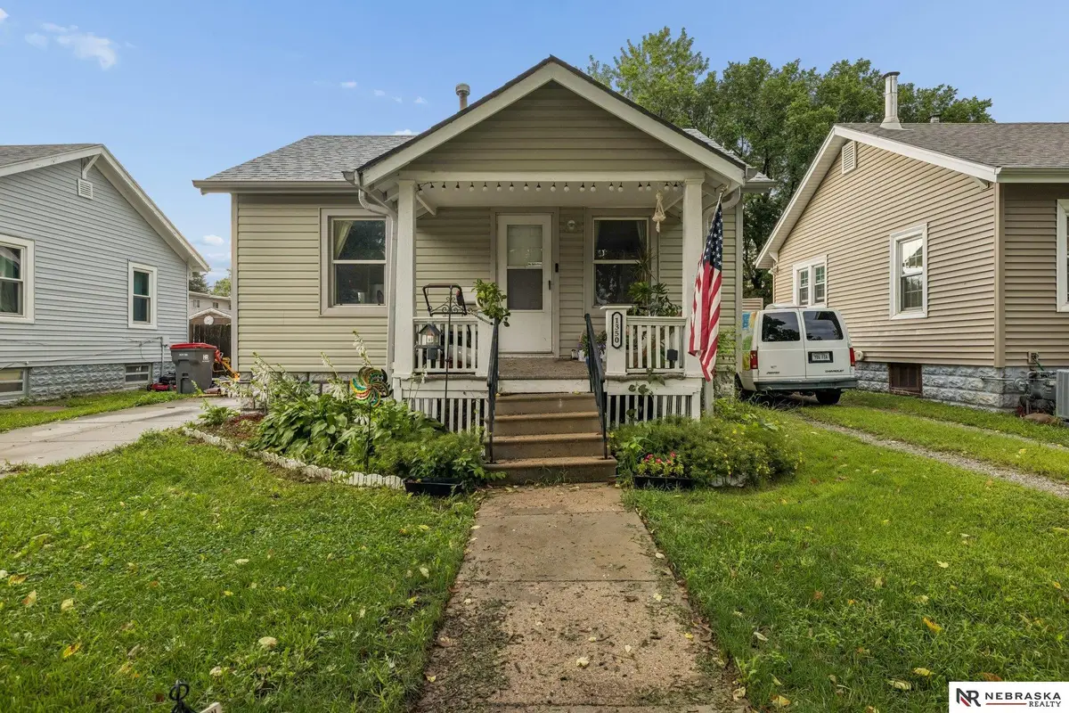 1350 Chautauqua Avenue, Lincoln, NE 68510 - #1