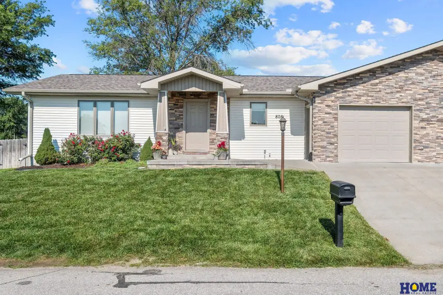 805 Country View, Firth, NE 68358 - #2