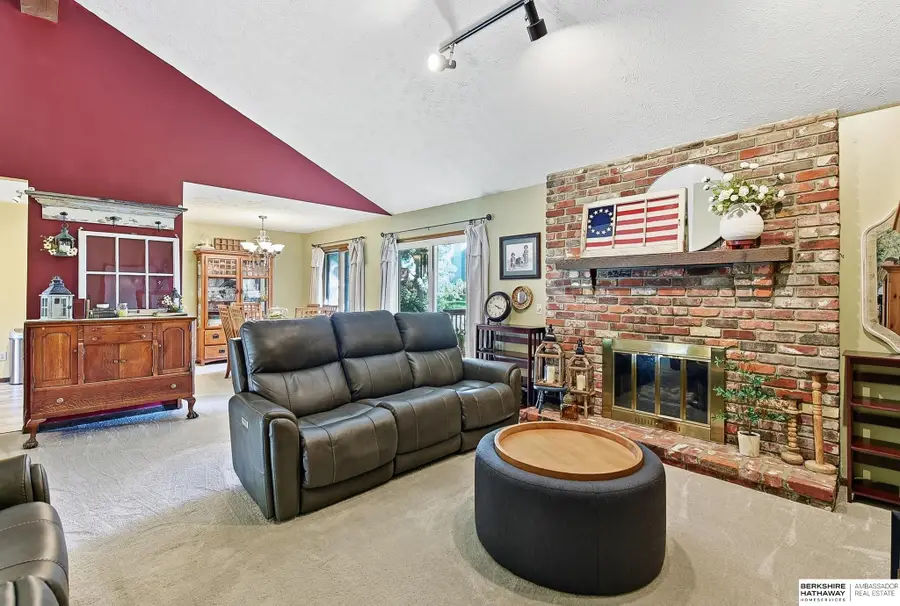 7605 Gertrude Street, La Vista, NE 68128 - #2