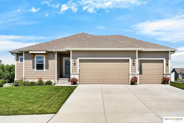 11006 Freeboard Drive, Papillion, NE 68046