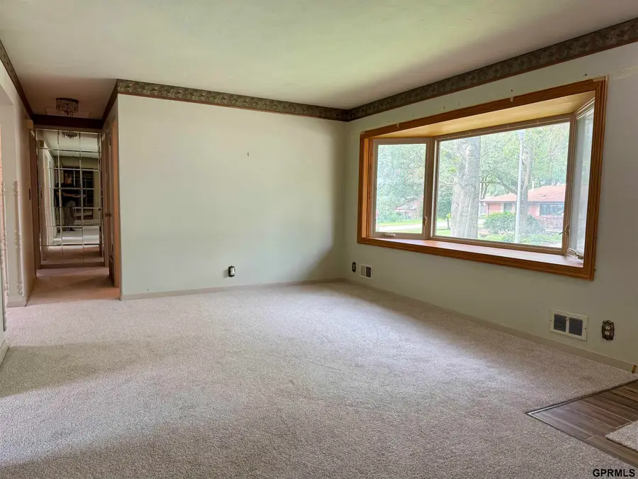 410 Skyway Road, Lincoln, NE 68505 - #3