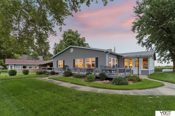 2220 E Lake Drive, Union, NE 68455
