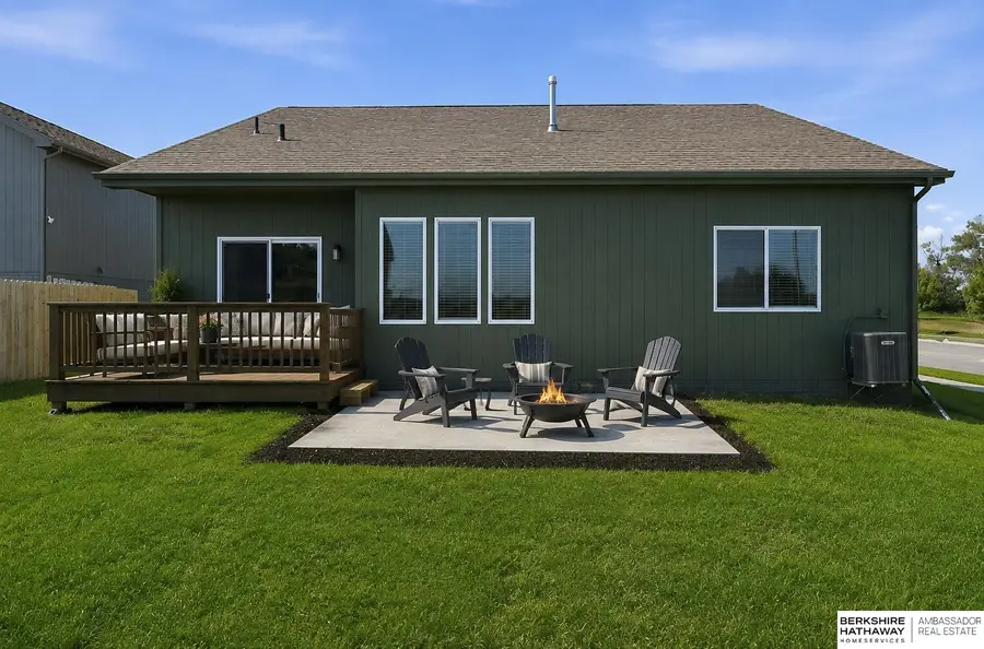 21214 Polk Street, Elkhorn, NE 68022 - #3