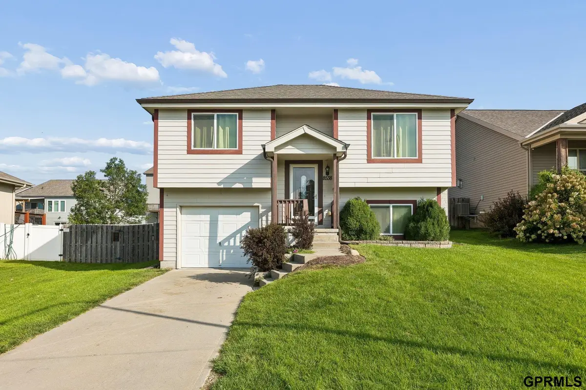 8538 Sheffield Street, Omaha, NE 68122 - #1