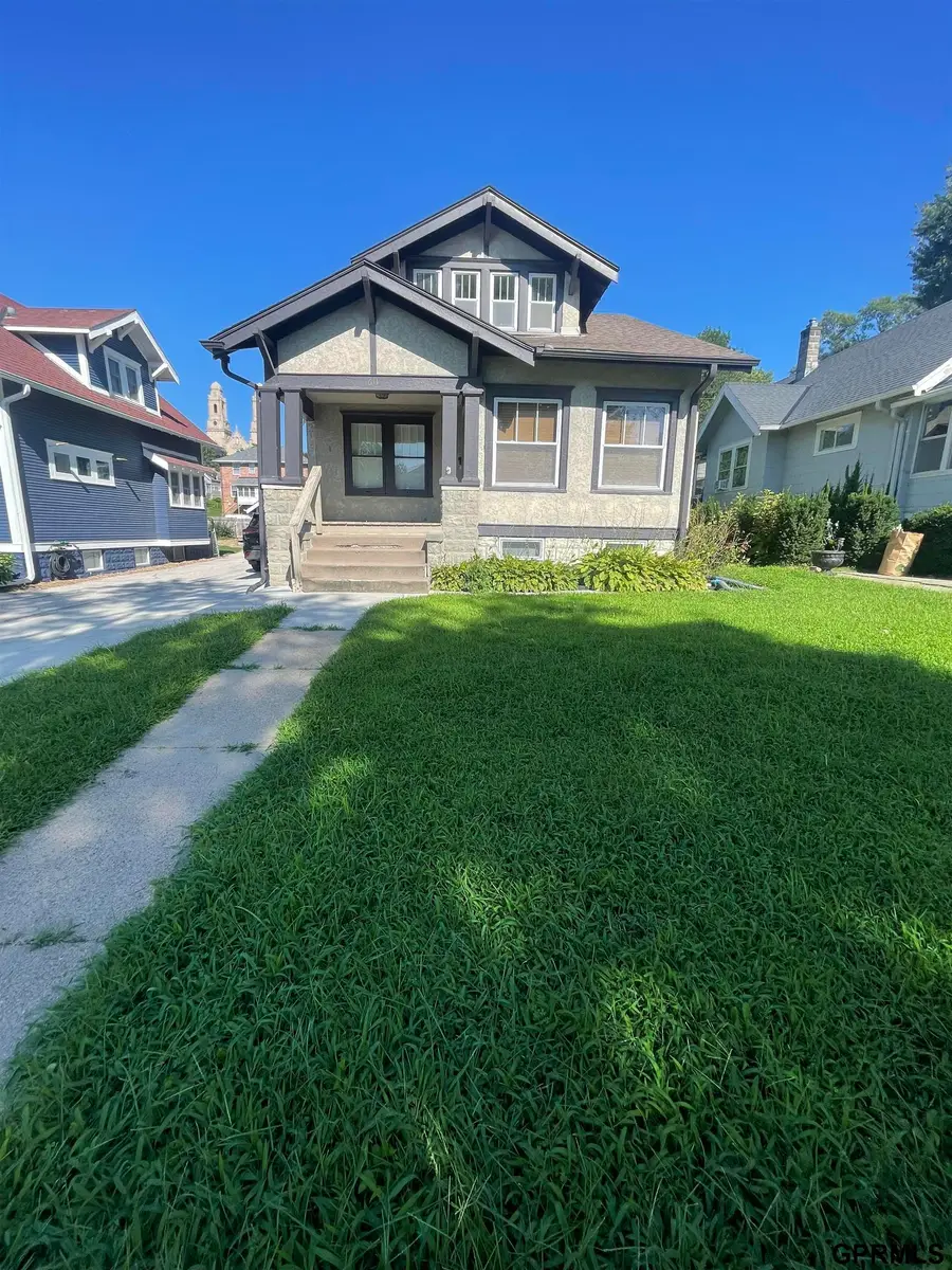 611 N 42 Street, Omaha, NE 68131 - #2
