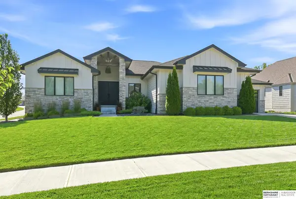2005 S 208th Street, Elkhorn, NE 68022