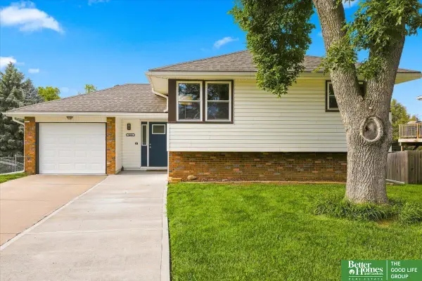 9406 Ames Avenue, Omaha, NE 68134