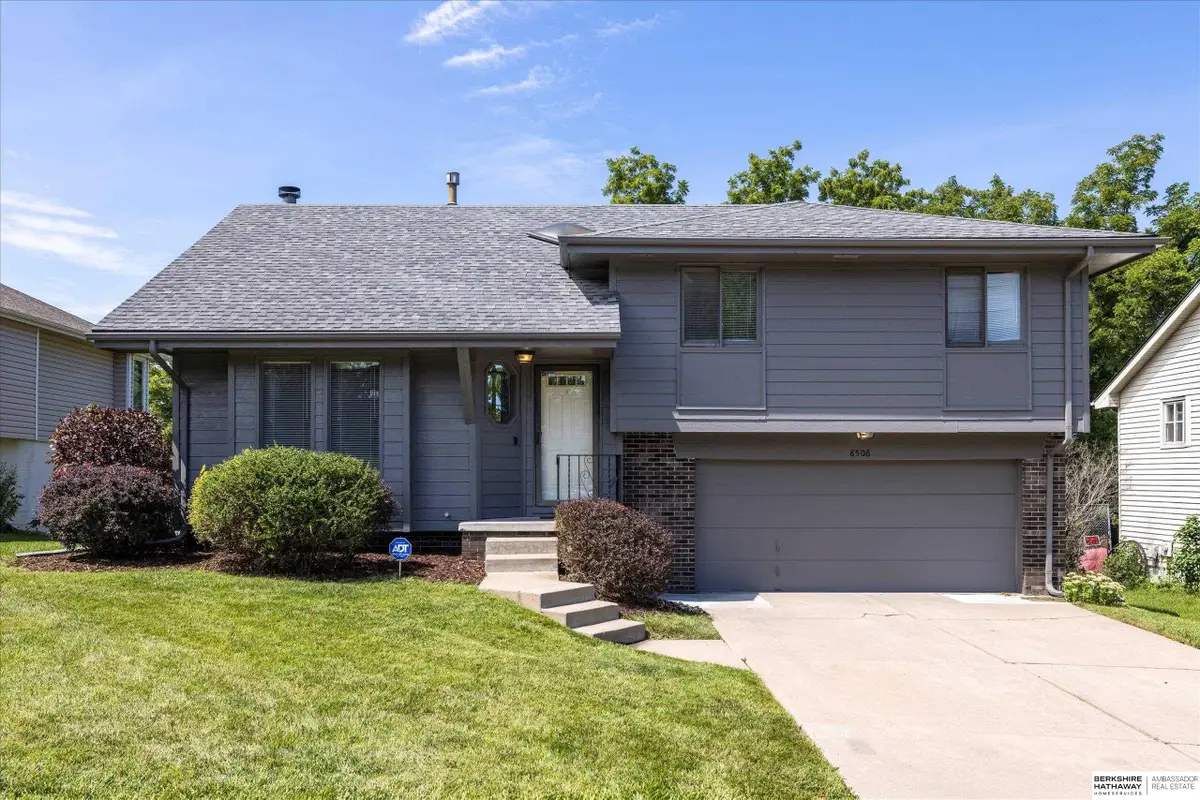 8506 N 83rd Avenue, Omaha, NE 68122 - #1