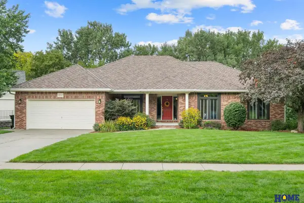 6715 Leesburg Court, Lincoln, NE 68516
