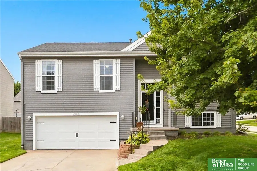 2302 S Mineral Drive, Papillion, NE 68046 - #2