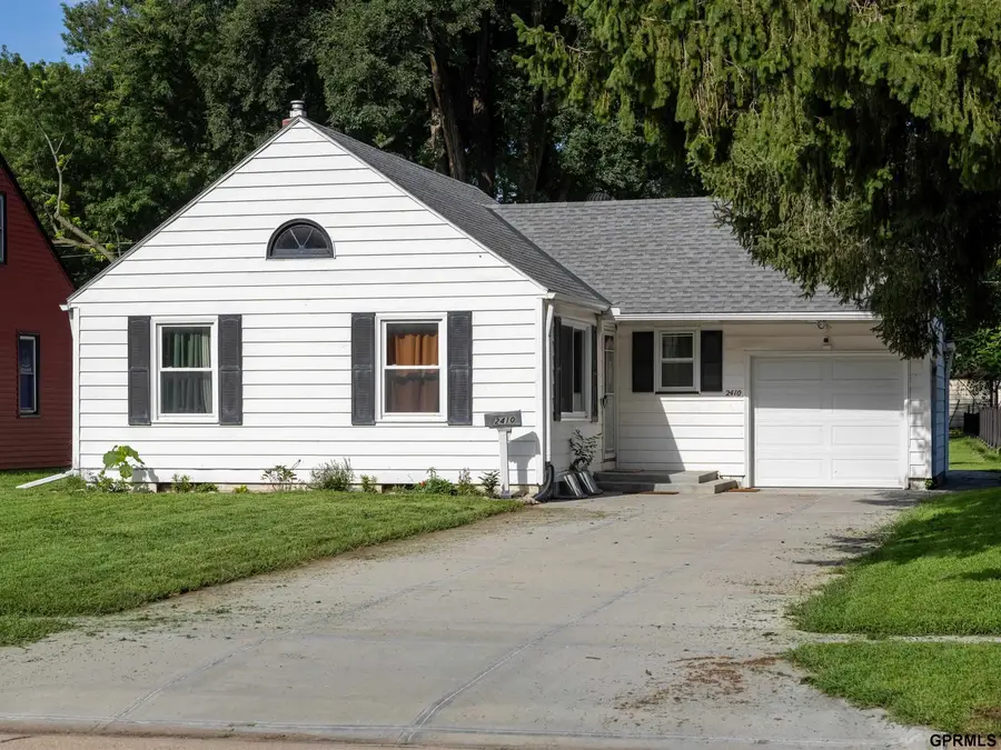 2410 Jefferson Street, Bellevue, NE 68005 - #2