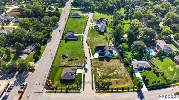 8634 Loveland Estates Court, Omaha, NE 68124