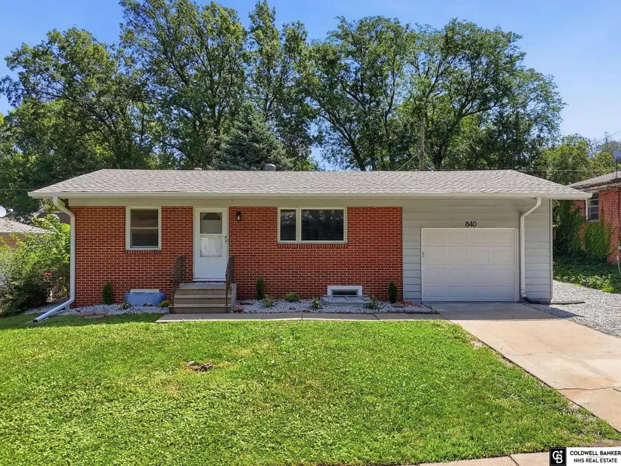 840 N 58th Street, Lincoln, NE 68505 - #3