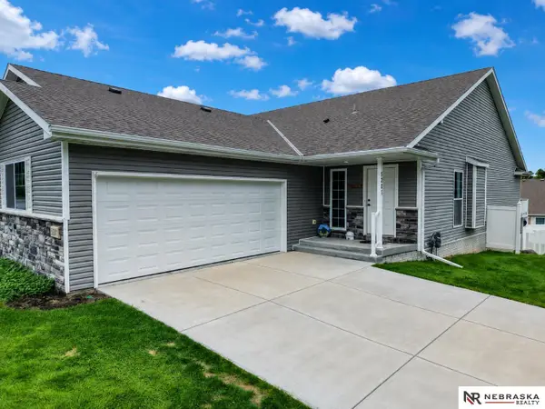 5201 Locust Street, Lincoln, NE 68516