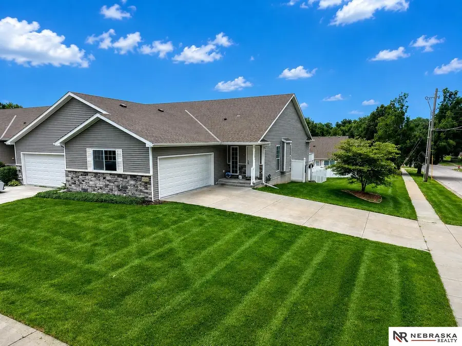 5201 Locust Street, Lincoln, NE 68516 - #2