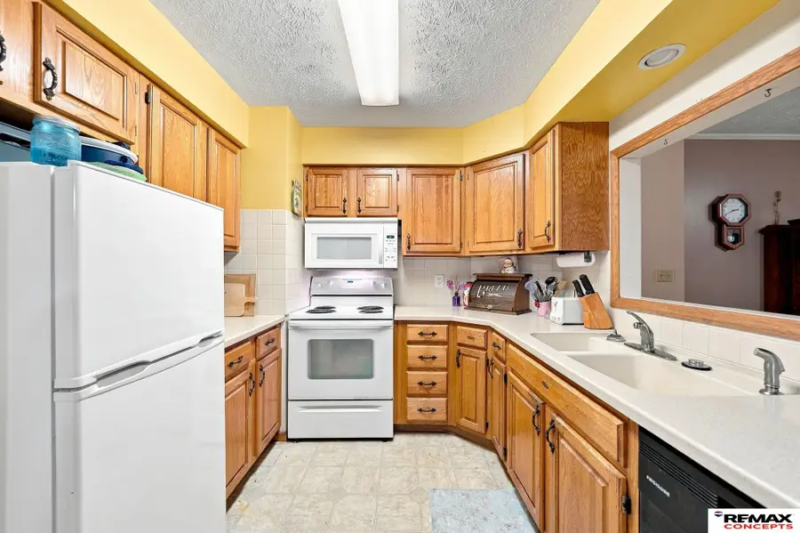 5519 Enterprise Drive, Lincoln, NE 68521 - #3