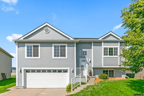 16860 Camden Avenue, Omaha, NE 68116