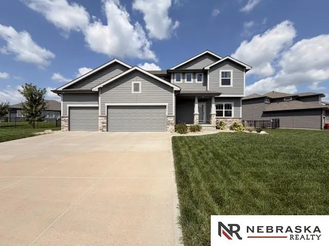 5304 Heartland Drive, Papillion, NE 68133 - #1