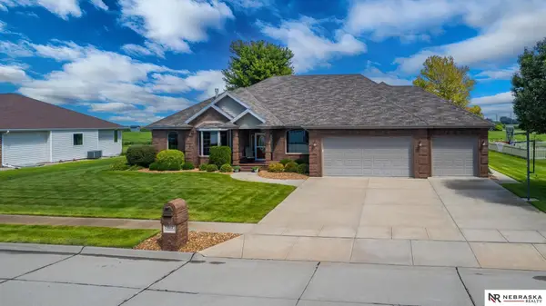 461 S Deer Creek Place, Columbus, NE 68601