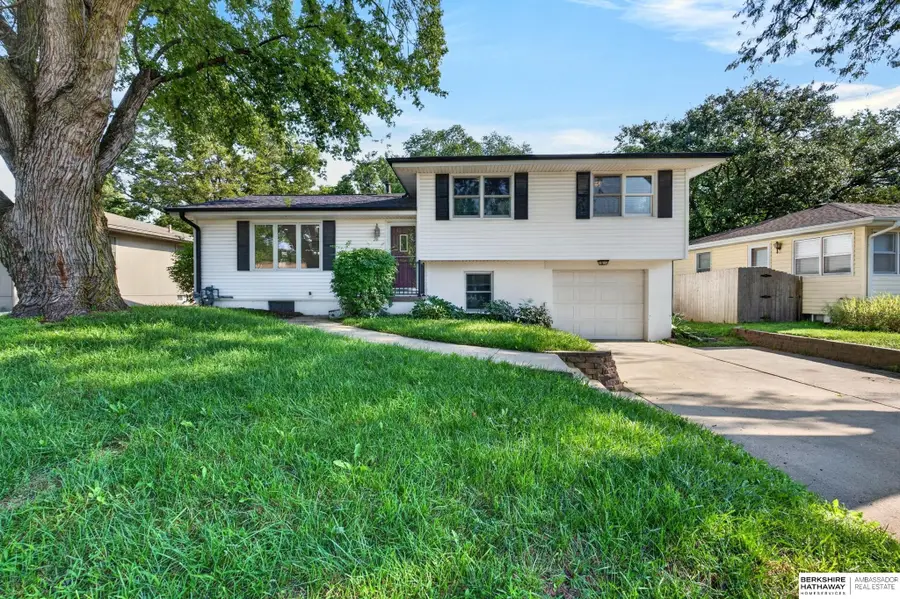 28 Crestwood Drive, Council Bluffs, IA 51503 - #3