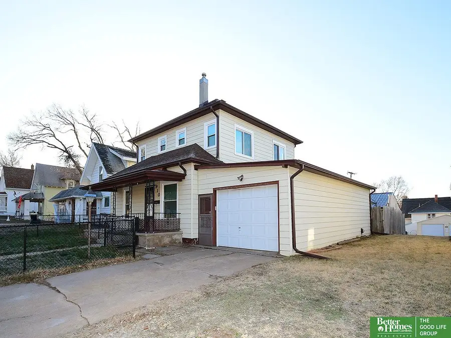 910 8th Street, Fairbury, NE 68352 - #3