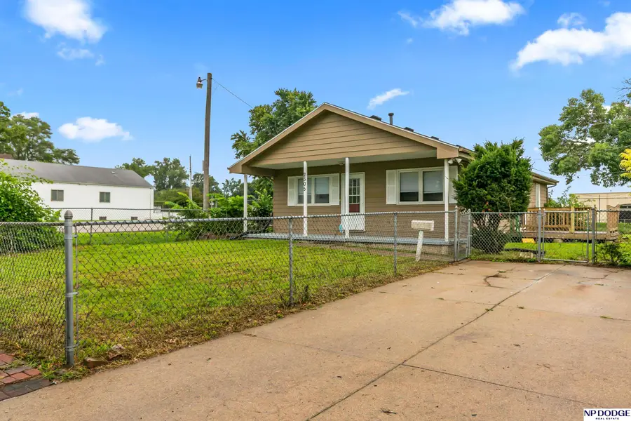 2305 Fowler Avenue, Omaha, NE 68110 - #2