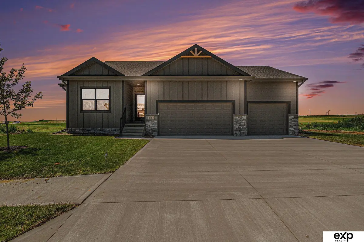 10221 Cove Hollow Drive, Papillion, NE 68046 - #1