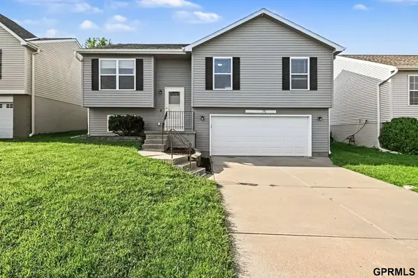 19375 V Street, Omaha, NE 68135
