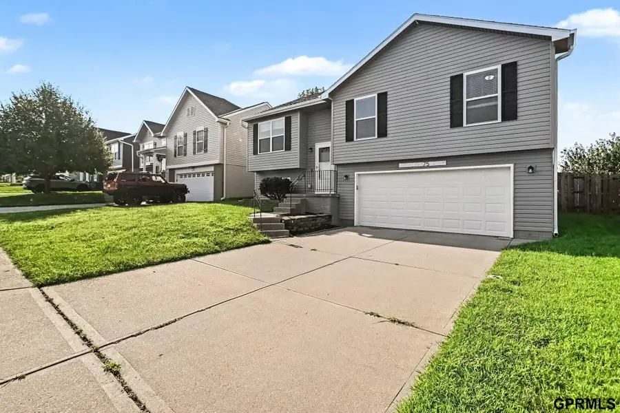 19375 V Street, Omaha, NE 68135 - #2
