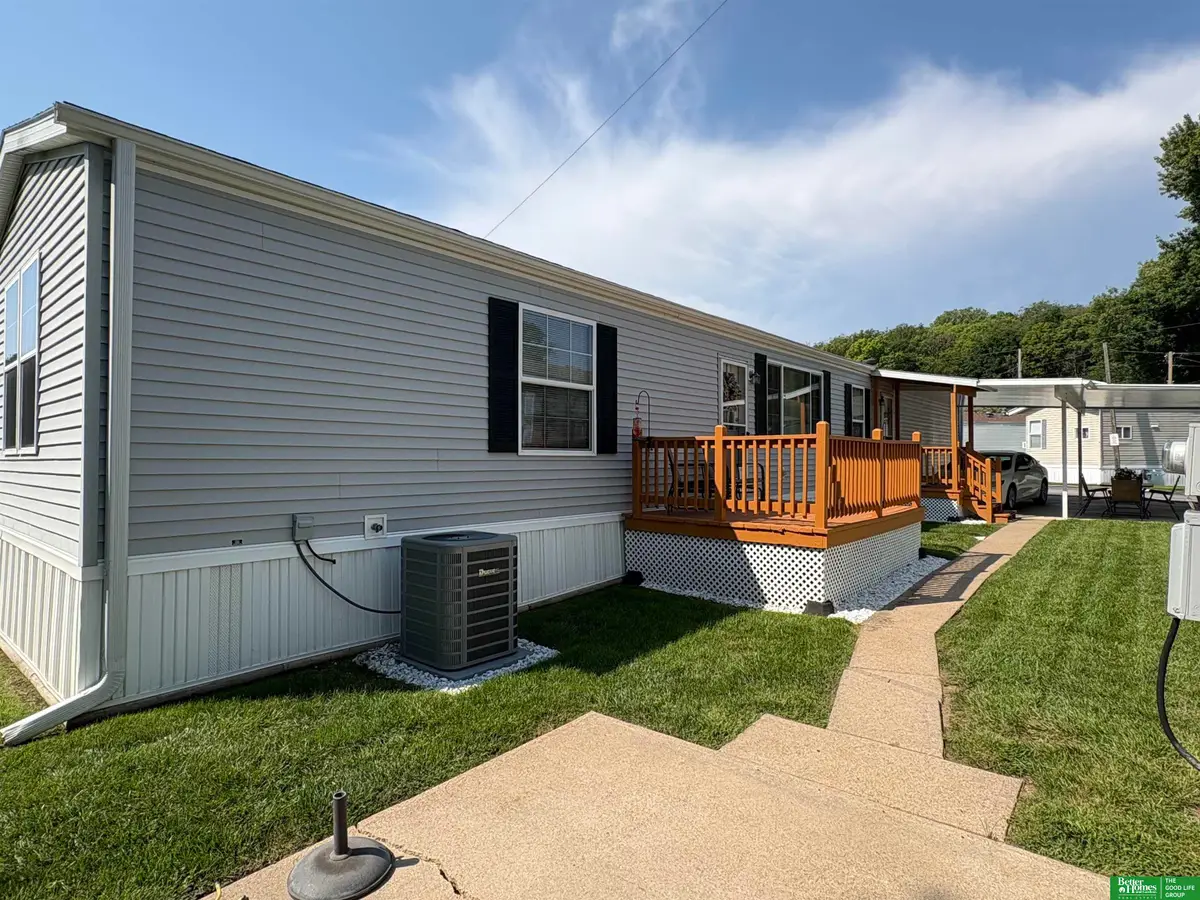 3701 Mckinley Street #15A, Omaha, NE 68112 - #1