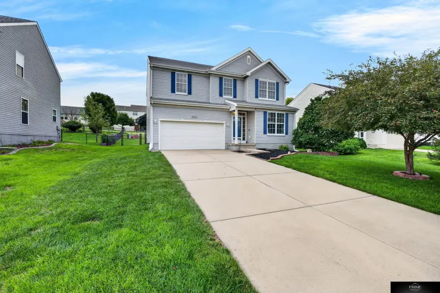 2311 Lakewood Drive, Papillion, NE 68046 - #2