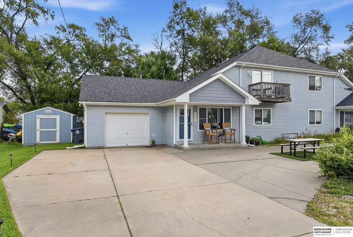 5221 Navajo Street, Council Bluffs, IA 51501 - #1