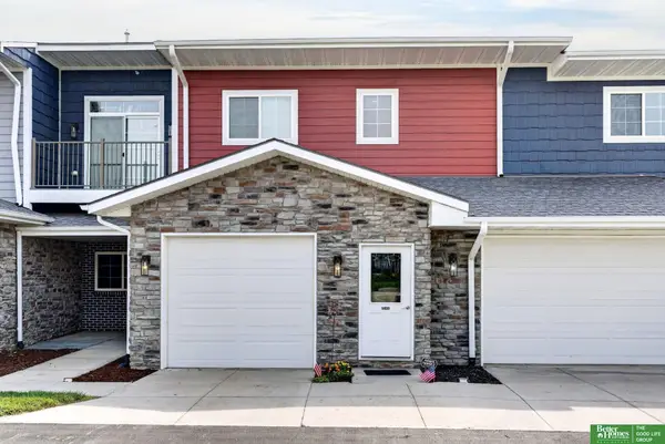 5933 N 158 Court #308, Omaha, NE 68116